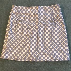 Fully lined, size 8 adorable work skirt from LOFT. Purple and white patterned.